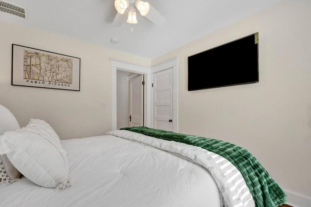 The Victorian - Elegant 3Br Home Near Overton เมมฟิส ภายนอก รูปภาพ