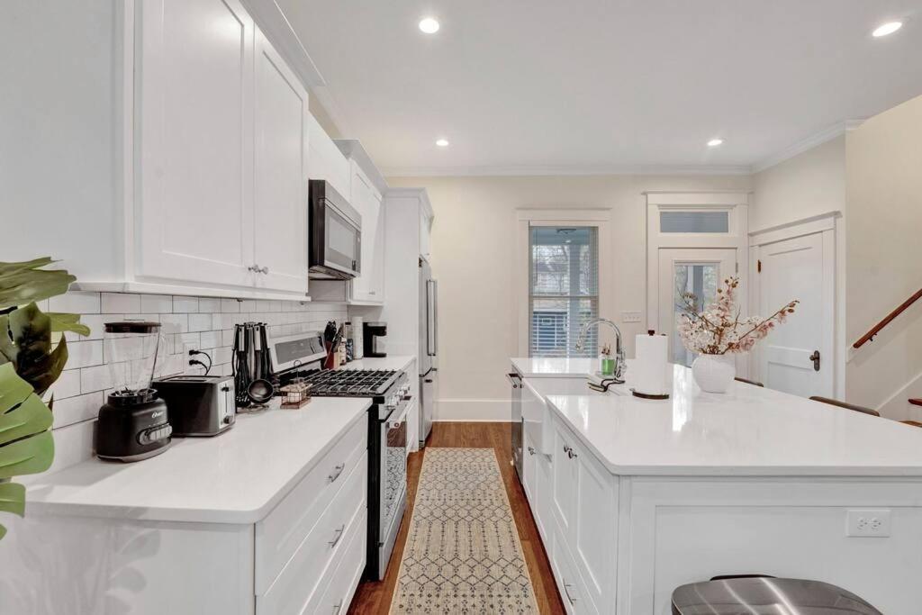The Victorian - Elegant 3Br Home Near Overton เมมฟิส ภายนอก รูปภาพ