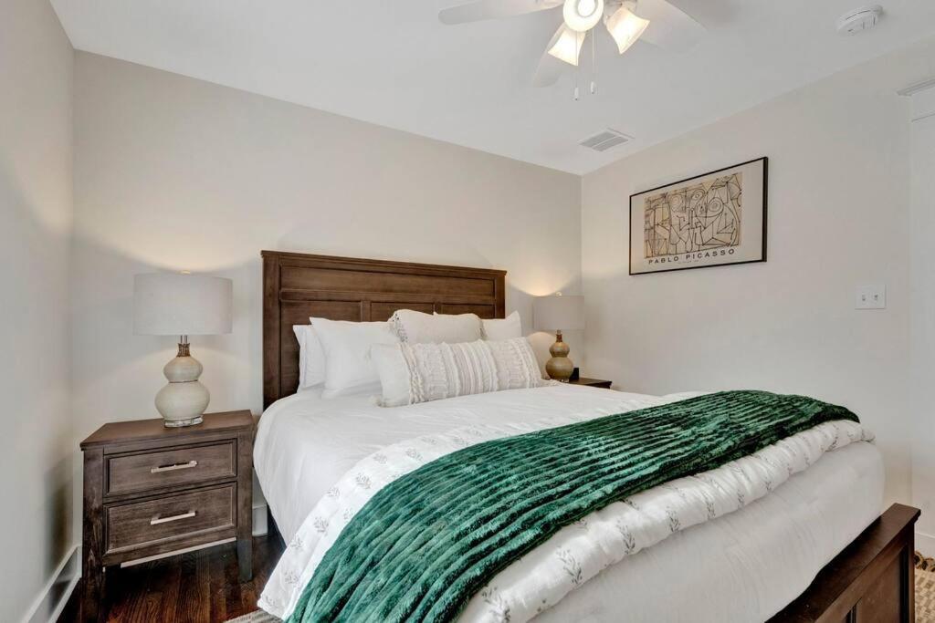 The Victorian - Elegant 3Br Home Near Overton เมมฟิส ภายนอก รูปภาพ